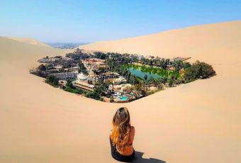 Oase Huacachina im Süden Perus