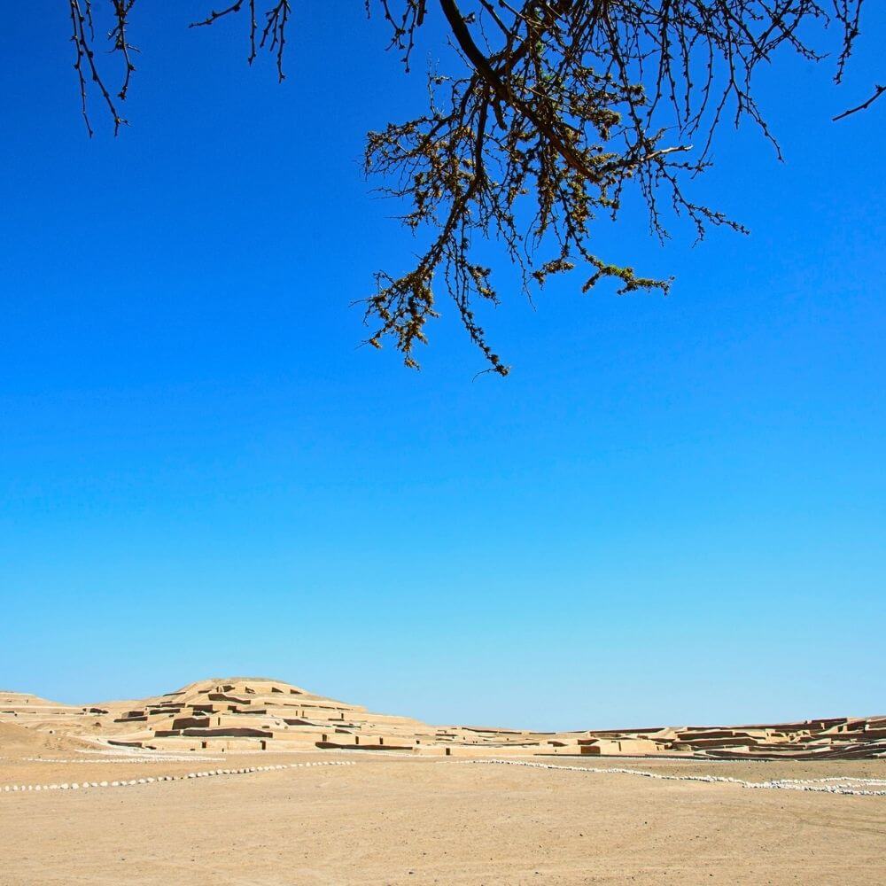 Panoramic view of the ancient Cahuachi Ceremonial Center in the Nazca Desert, one of the archaeological highlights of the USAKA DESERT TOUR.