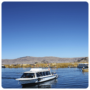 Transporte fluvial del Lago Titicaca