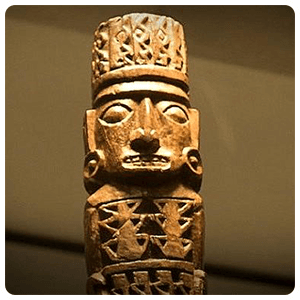 Idolo de madera de Pachacamac