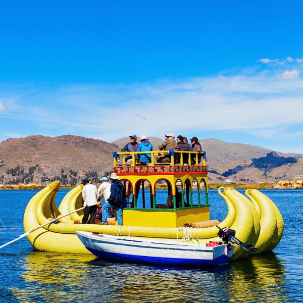 Uros Reed Boat Transport