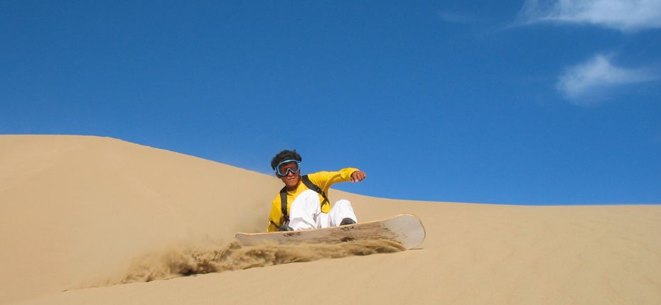 Sandboarding Tour on Cerro Blanco
