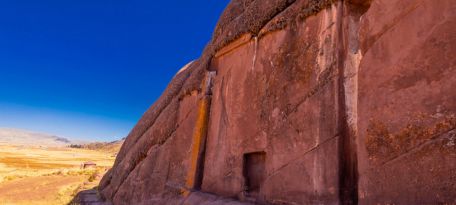 Front view of Amaru Muru doorway.