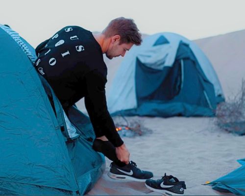 Camper getting ready at Cerro Blanco campsite