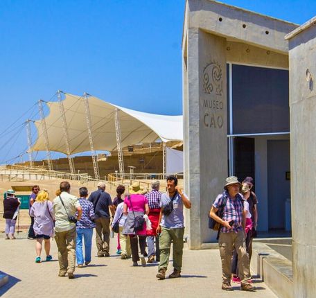 Entrance to the Cao Museum with visitors