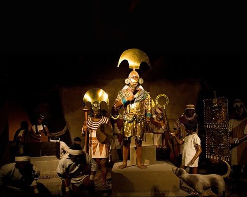 Life-size recreation of the Lord of Sipán and his entourage at the museum